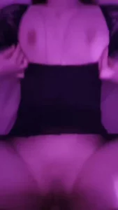大奶子少妇